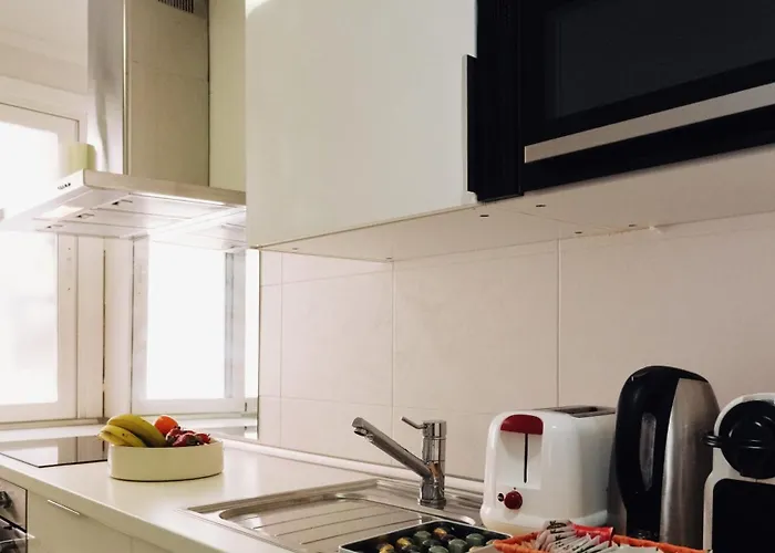 A 100 Metros De La Playa Zurriola