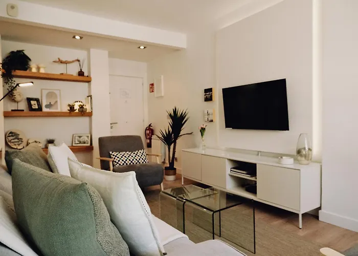 A 100 Metros De La Playa Zurriola San Sebastian